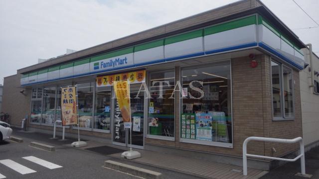 コンビニ　ファミリーマート　刈谷市かりがね店（コンビニ）まで400m