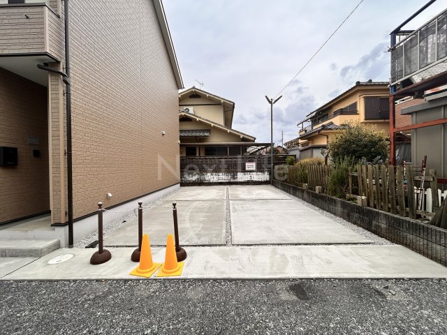 駐車場　欅テラス