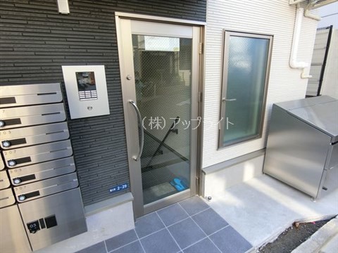 エントランス　オートロック付き
