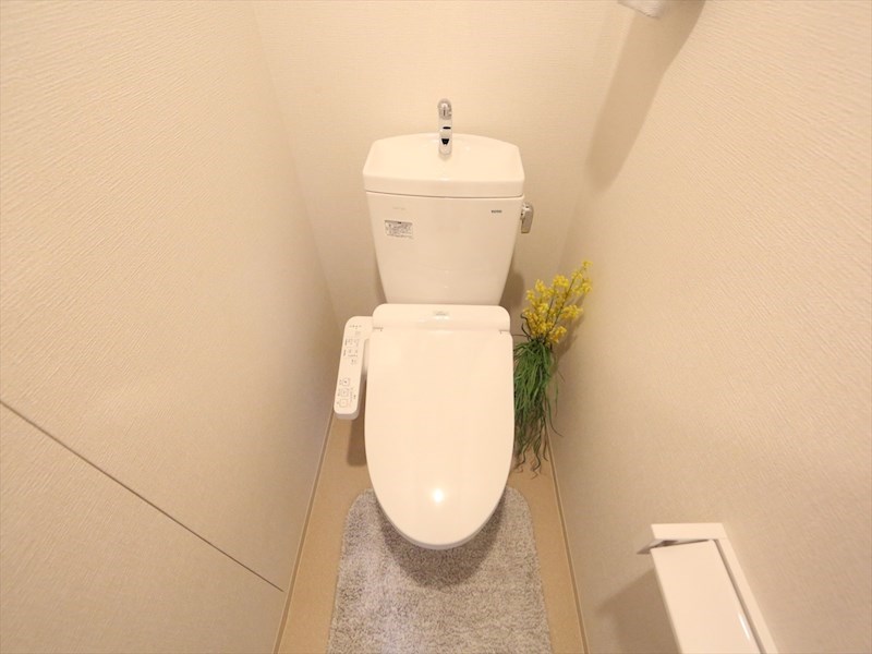 トイレ　温水洗浄暖房便座付トイレ