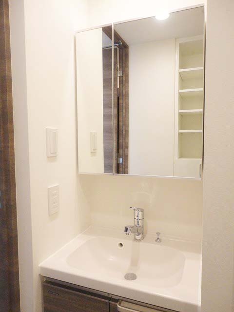 洗面設備　★鏡付き独立洗面台★