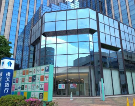 銀行　横浜銀行大森支店（銀行）まで412m