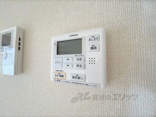 その他設備　給湯器リモコン