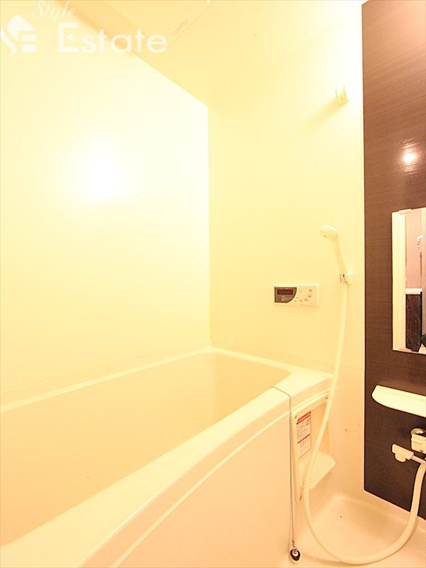 バス・シャワールーム　バスルーム