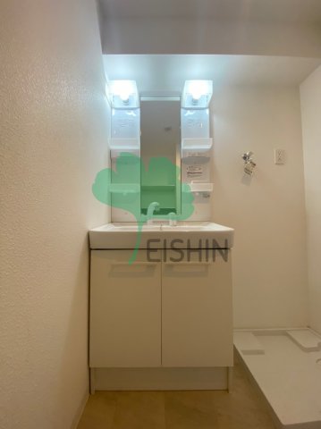 洗面設備　シンプルで使いやすい洗面台です！