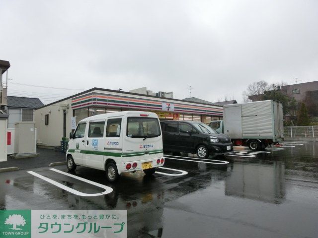 コンビニ　セブンイレブン（コンビニ）まで651m