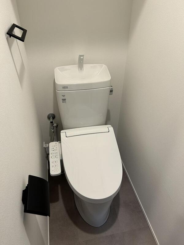 トイレ　トイレ