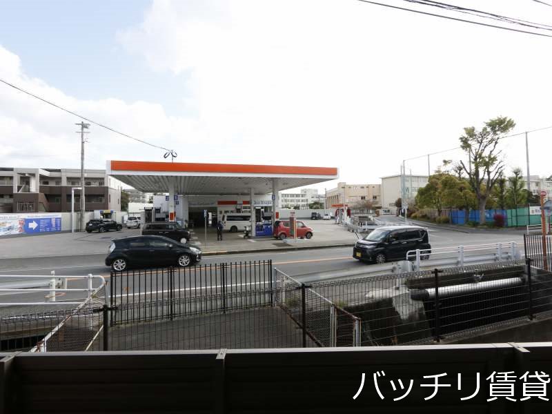 バルコニー　別号室タイプの為、現状を優先いたします