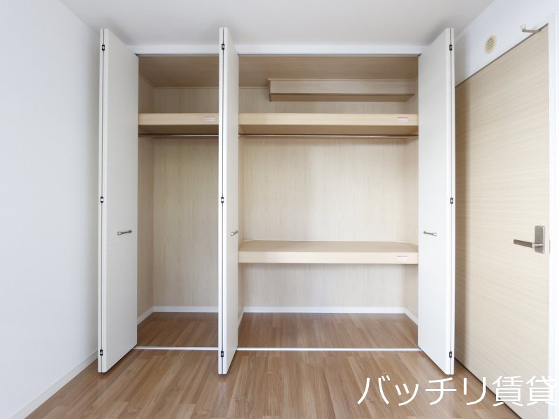 収納　別号室タイプの為、現状を優先いたします