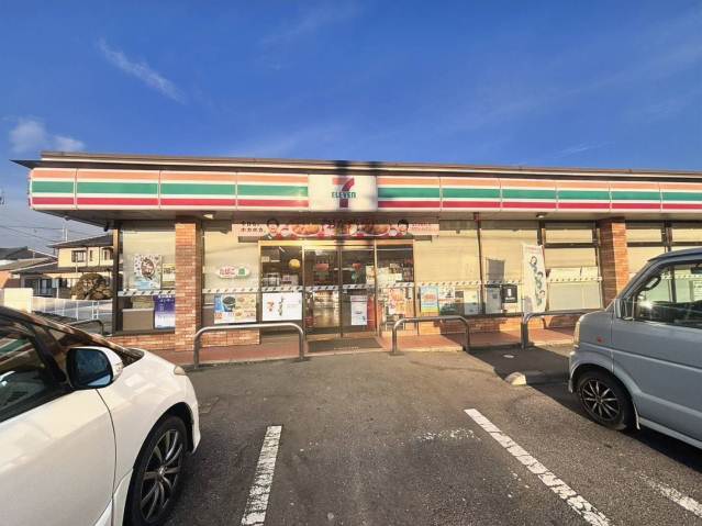 コンビニ　セブン－イレブン坂東岩井店（コンビニ）まで692m