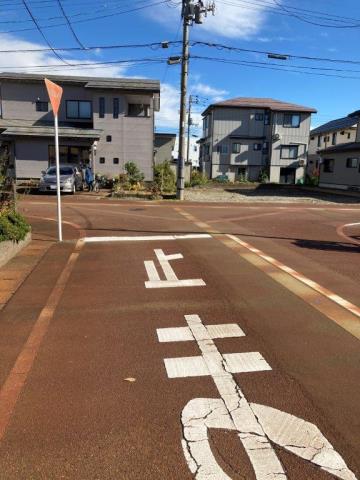 その他　前面道路（その他）まで0m