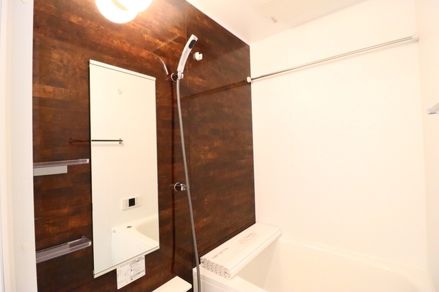 バス・シャワールーム　浴室換気乾燥機付きユニットバス