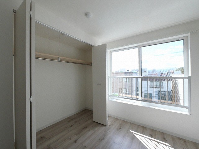 その他部屋・スペース　リビング横の洋室で、使い勝手も良いです♪