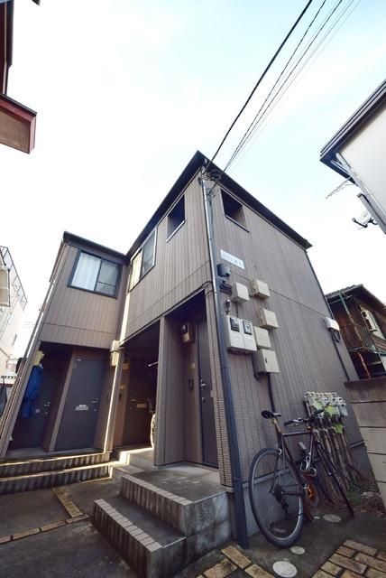 建物外観　ワンフロア２世帯・全戸角部屋２面採光
