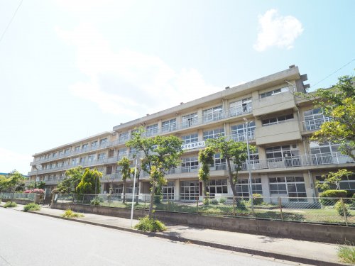 中学校　千葉市立高浜中学校（中学校）まで561m