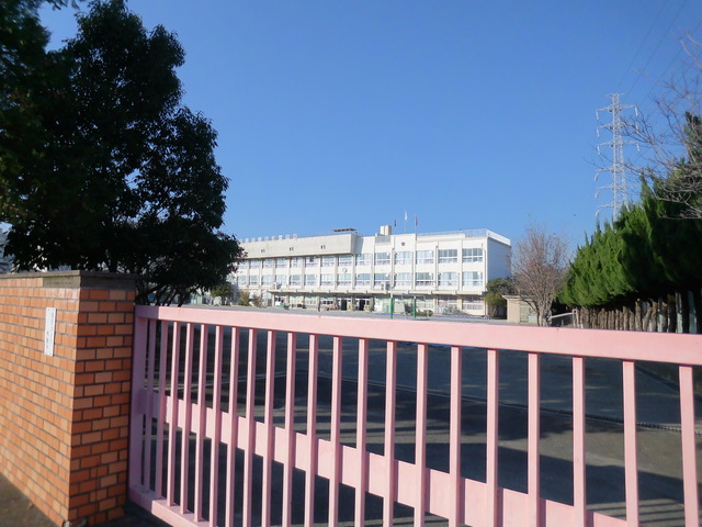 小学校　足立区立皿沼小学校（小学校）まで1700m