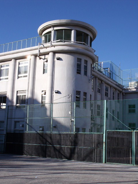 小学校　台東区立小島小学校（小学校）まで392m