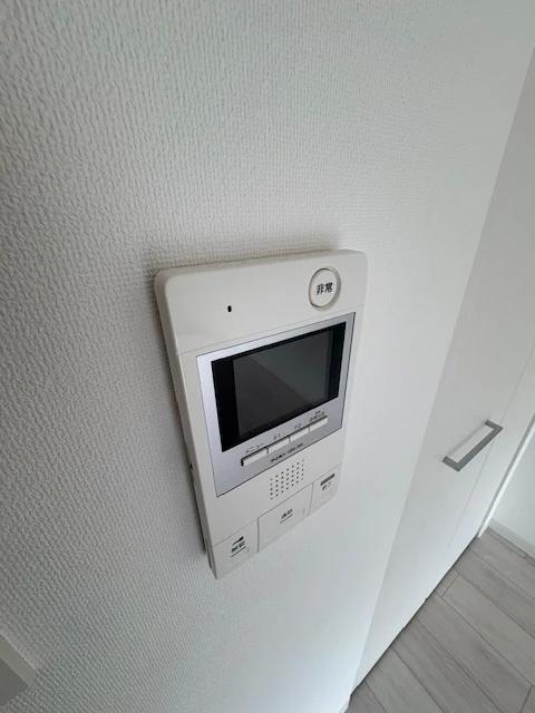 玄関　モニター付きインターホン完備