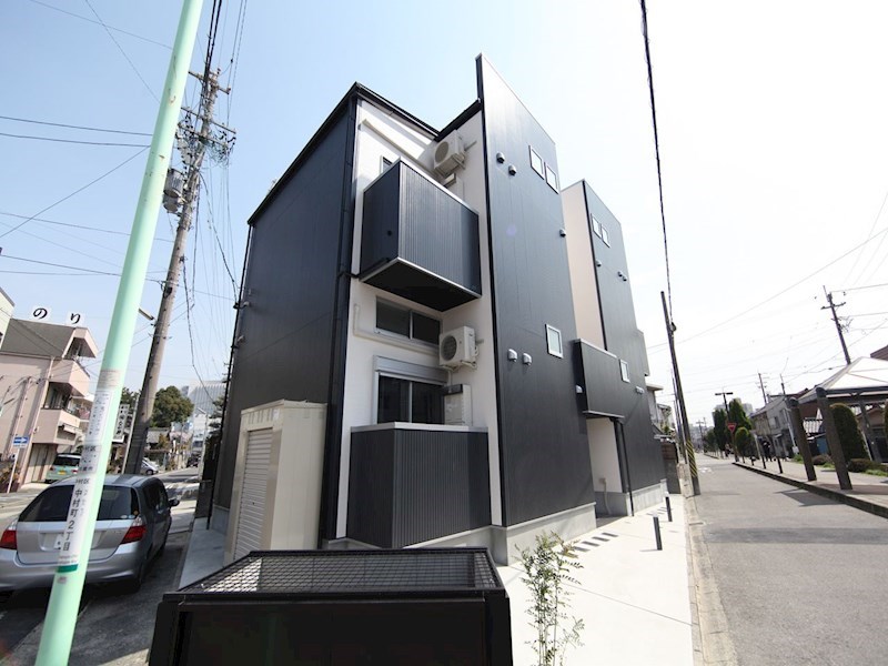 建物外観　光インターネット使い放題無料　全部屋ロフト付　全部屋角部屋
