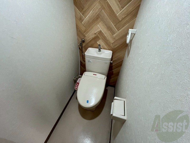 トイレ　こちらはトイレです。清潔感があり、安心して使用できます。