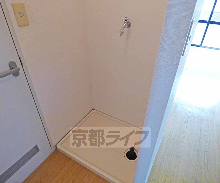 その他設備　室内に洗濯機置けます。