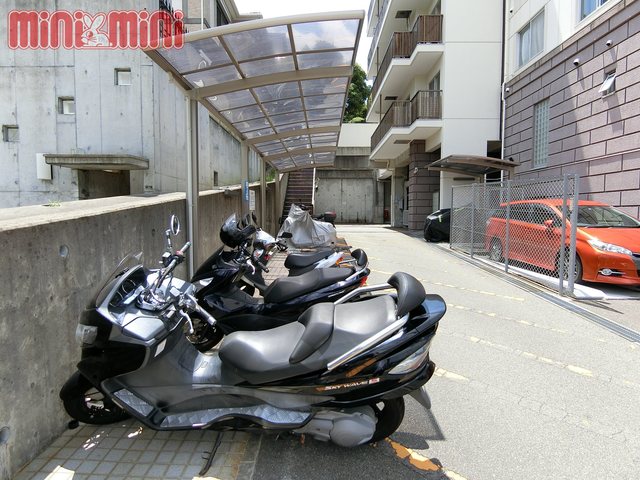 その他共有部分　バイク置き場は便利です