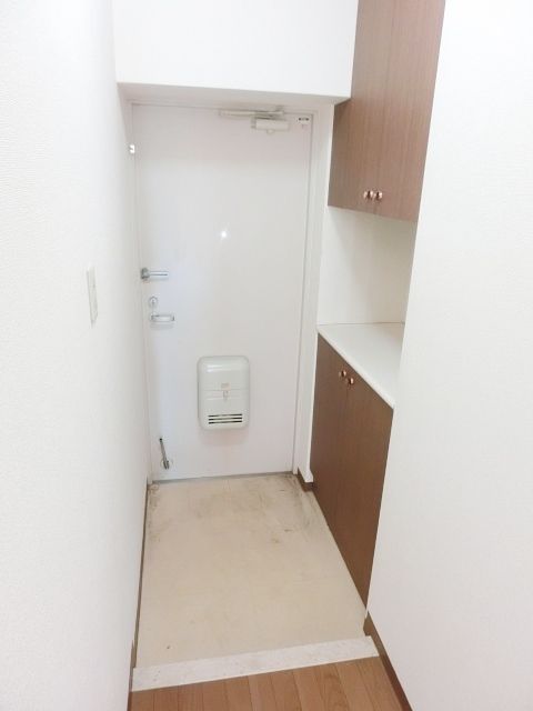 玄関　シューズボックス付の玄関です。