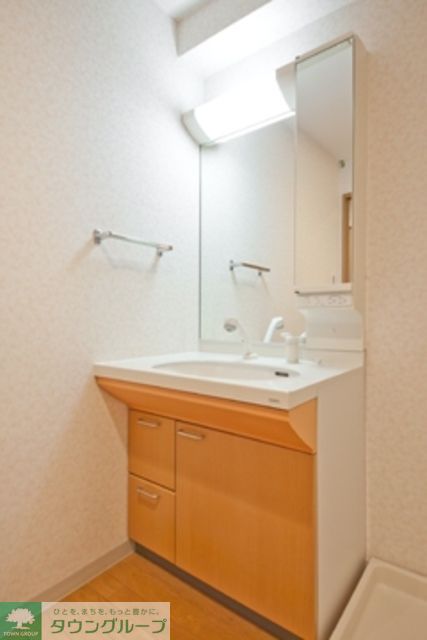 洗面設備　※写真は同タイプ住戸です。