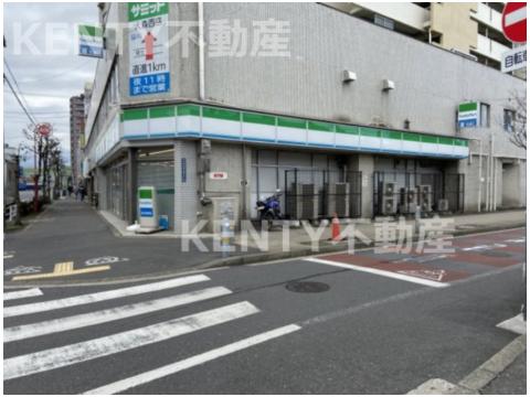コンビニ　ファミリーマート 大森北五丁目店（コンビニ）まで136m