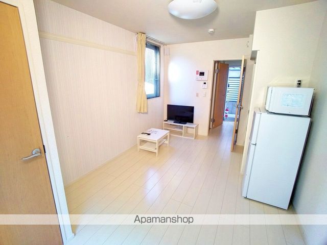 クレイノラメールエムズの居間写真