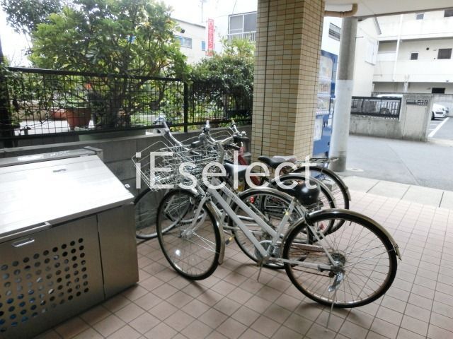 駐車場　１Ｆ駐輪スペース