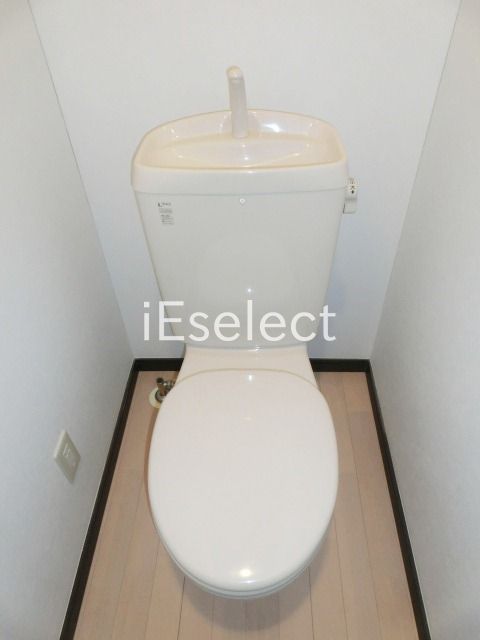 トイレ　清潔感のあるトイレです