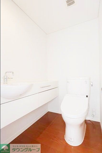 トイレ　※写真は同タイプ住戸です。