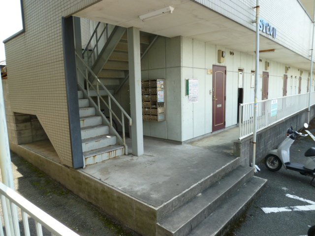 エントランス　清潔なエントランスです