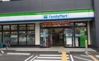 コンビニ　ファミリーマート 板橋前野町六丁目店（コンビニ）まで750m