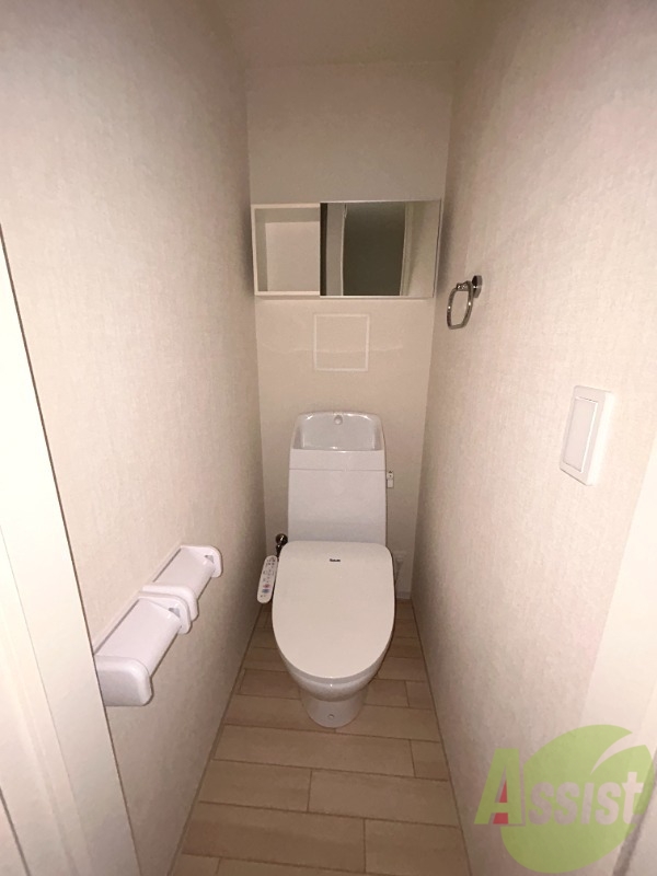 トイレ　トイレは温水洗浄便座となっており、快適に使えます。