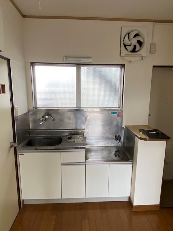 キッチン　２口ガスコンロ設置済