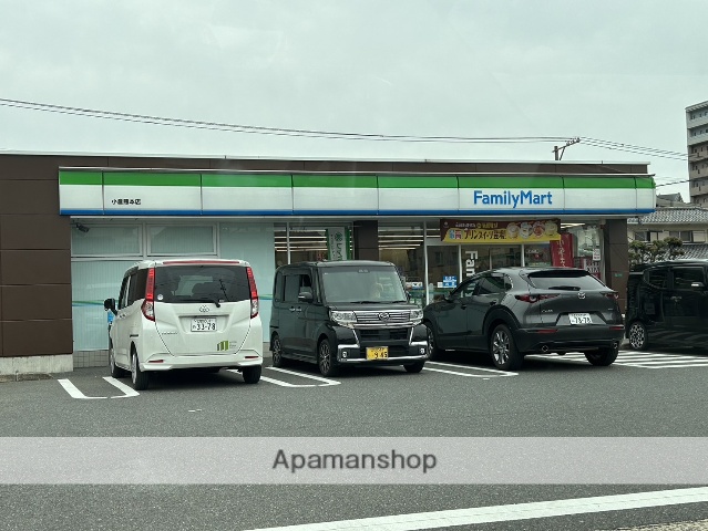 コンビニ　ファミリーマート小倉熊本店（コンビニ）まで192m
