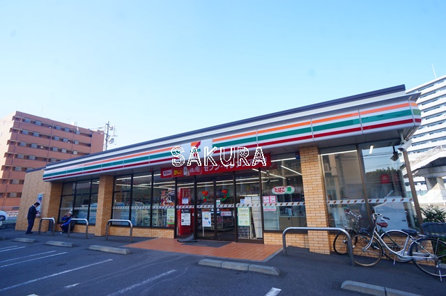 コンビニ　セブン-イレブン 新横浜１丁目店（コンビニ）まで289m