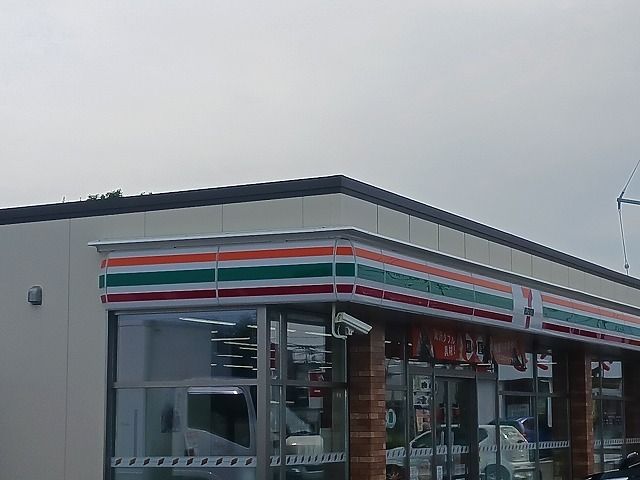 コンビニ　セブンイレブン帯広稲田通店（コンビニ）まで450m