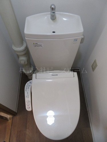 トイレ　※別号室参考写真