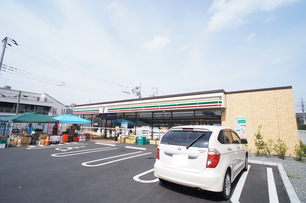 コンビニ　セブンイレブン　田島4丁目（コンビニ）まで100m