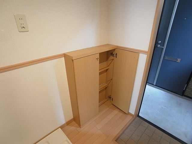 庭　下駄箱