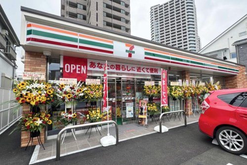 コンビニ　セブンイレブン 川口金山町店（コンビニ）まで647m