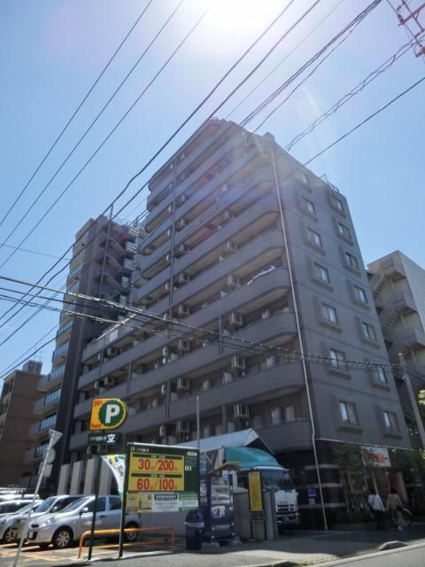 バルコニー　都営新宿線篠崎駅から徒歩２分の立地です