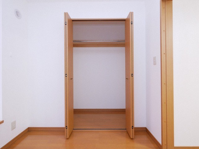 収納　衣類の収納に便利なクローゼットが付いています！