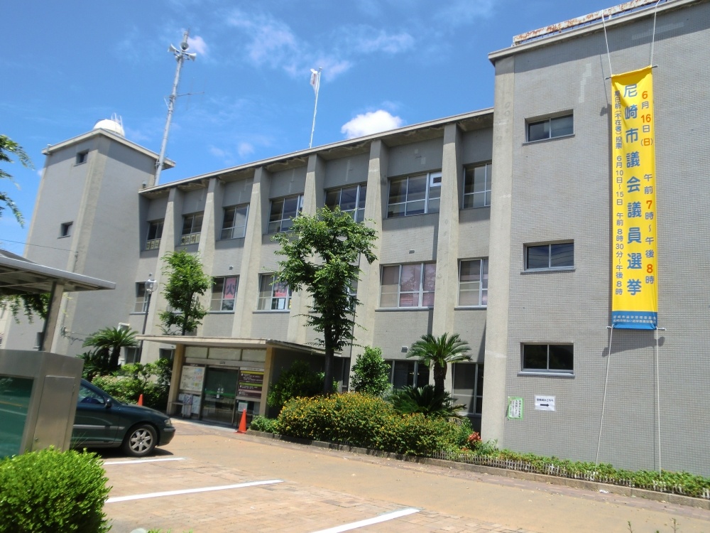 役所　尼崎市役所 健康福祉局立花支所（役所）まで829m