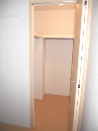 収納　ウォークインクローゼットです