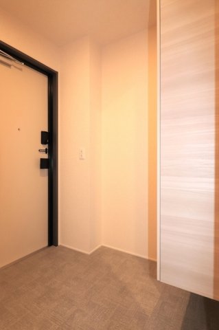 玄関　反転イメージ