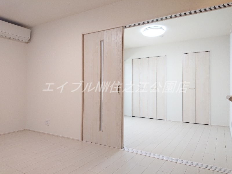 居室・リビング　建築中の為、同仕様の内装写真です。